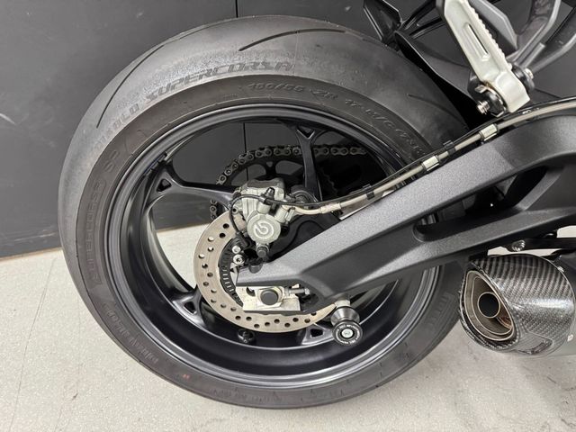 triumph - street-triple-rs