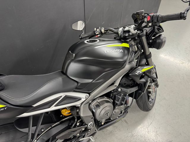 triumph - street-triple-rs