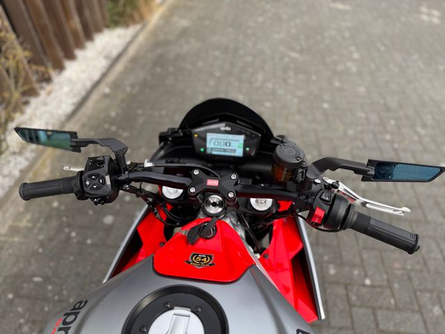 aprilia - tuono-660