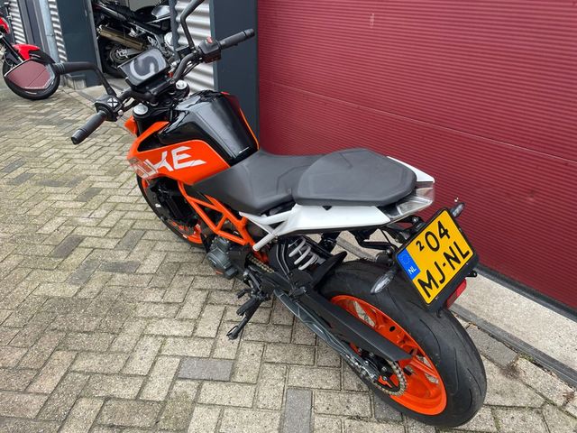 ktm - 390-duke-abs