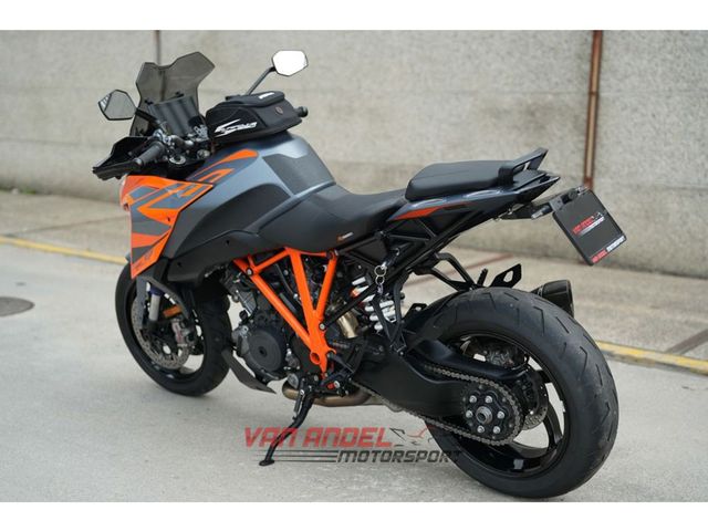 ktm - 1290-super-duke-gt