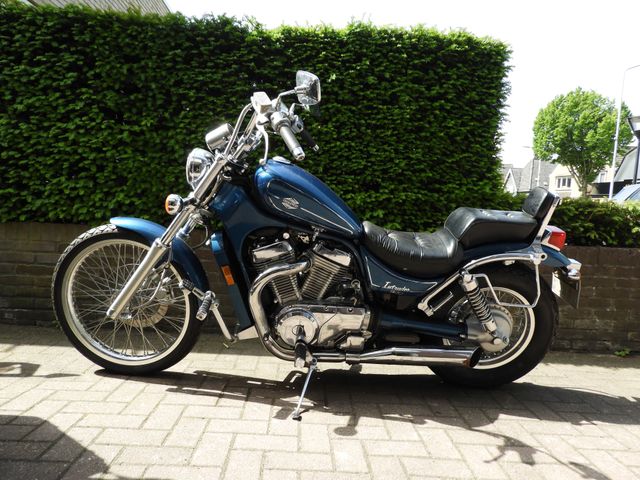suzuki - vs-800-intruder