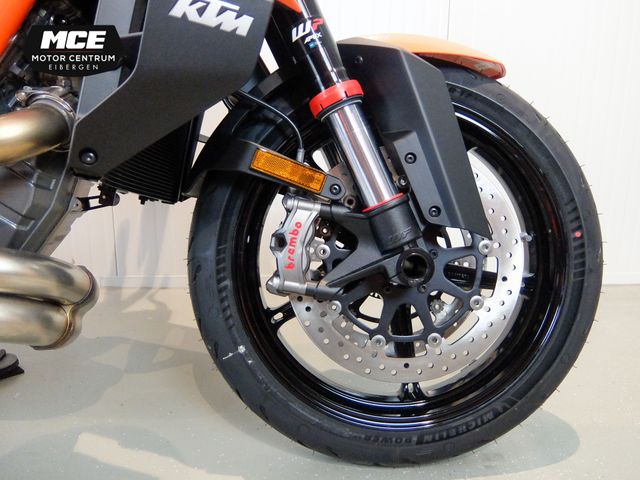 ktm - 1390-super-duke-r