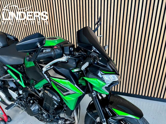 kawasaki - z900