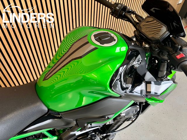 kawasaki - z900
