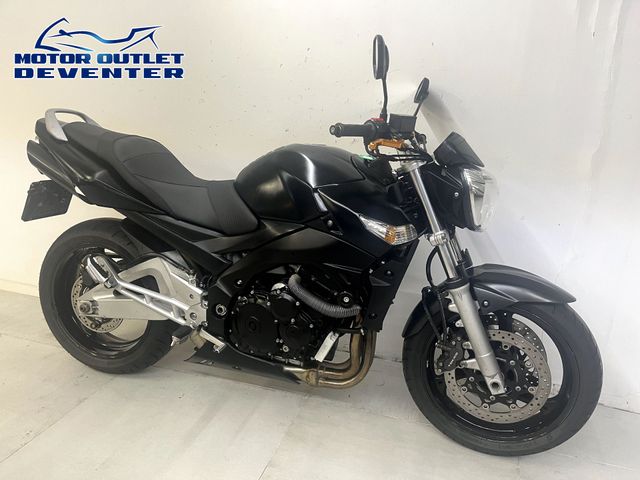 suzuki - gsr-600