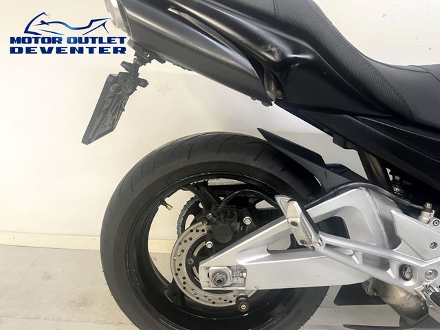 suzuki - gsr-600