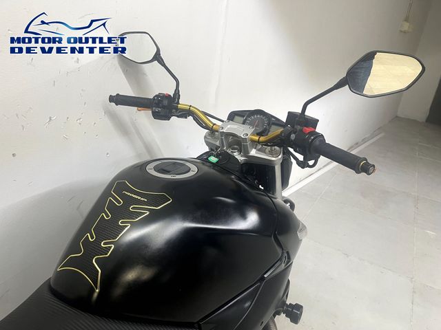 suzuki - gsr-600