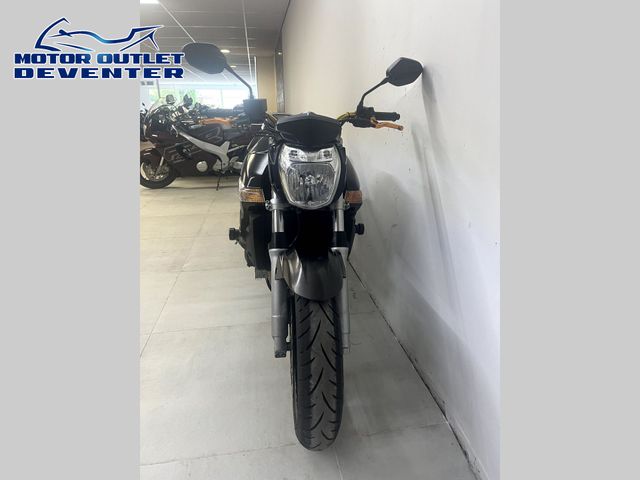 suzuki - gsr-600