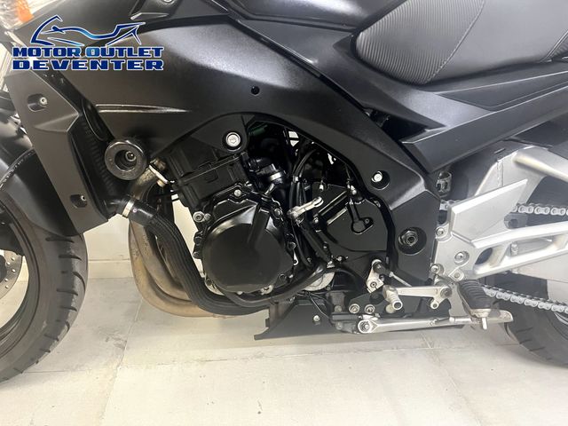 suzuki - gsr-600