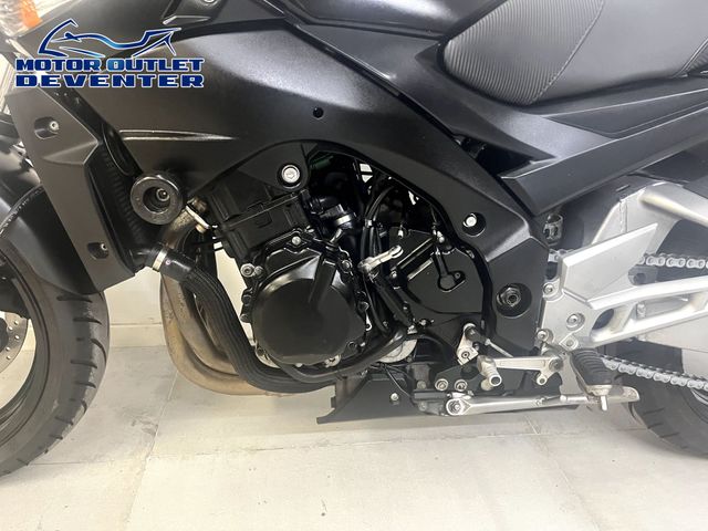 suzuki - gsr-600