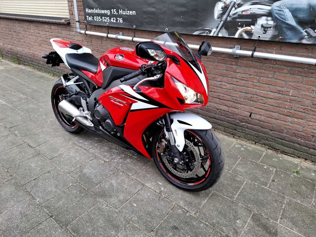 honda - cbr-1000-rr-fireblade-c-abs