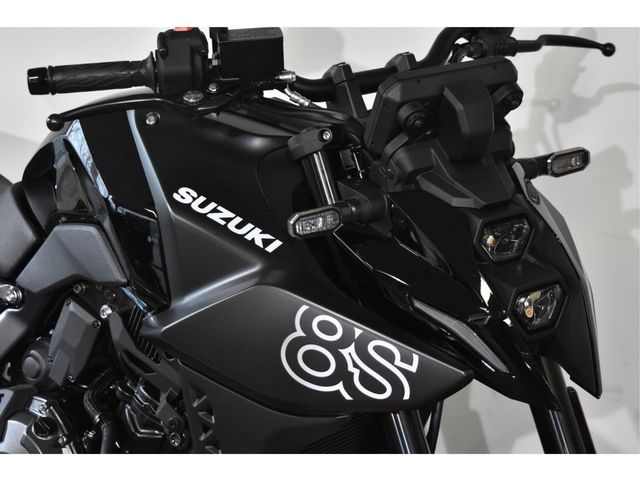 suzuki - gsx-8s
