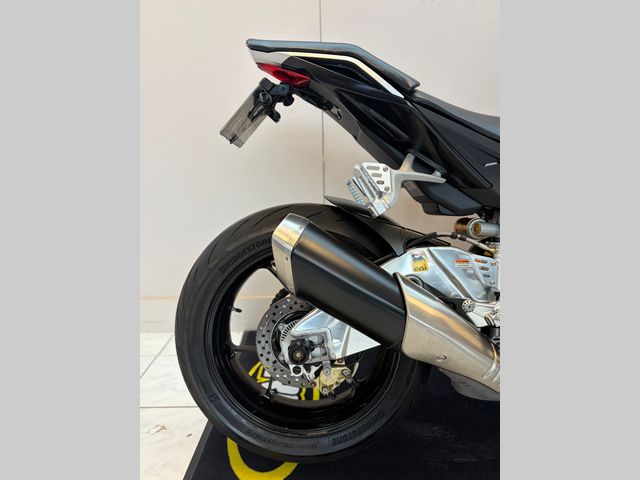 aprilia - tuono-1000-r