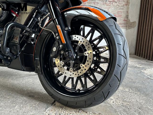 harley-davidson - road-glide-cvo-fltrxse