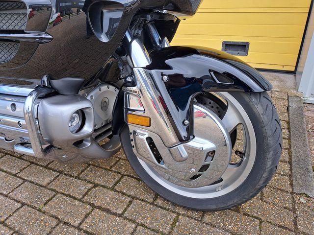 honda - gl-1800-goldwing-abs