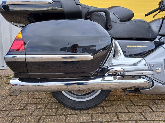 honda - gl-1800-goldwing-abs