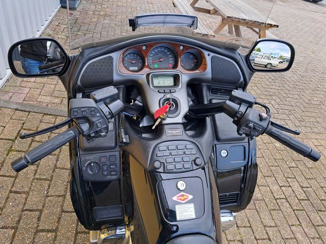 honda - gl-1800-goldwing-abs