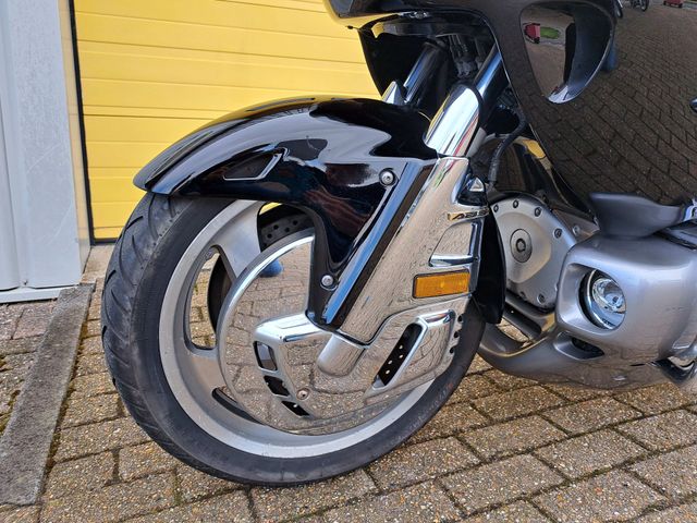 honda - gl-1800-goldwing-abs