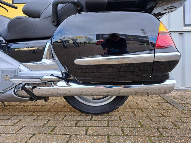 honda - gl-1800-goldwing-abs