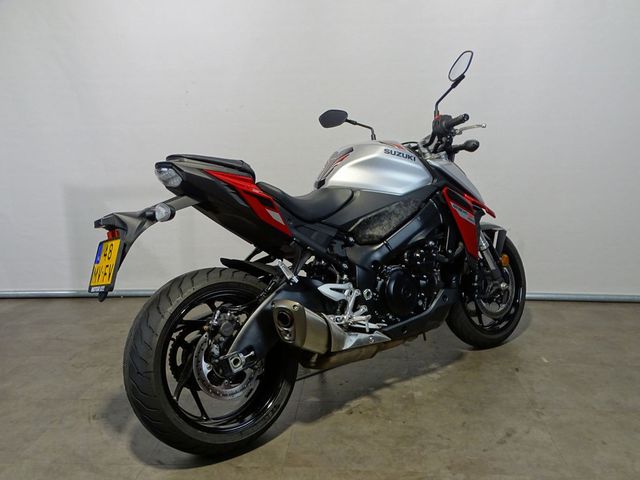 suzuki - gsx-s-950