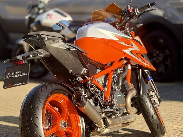 ktm - 1290-super-duke-r-evo