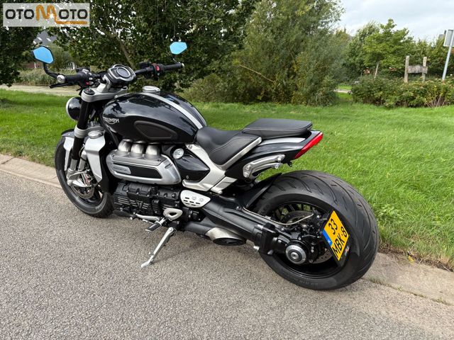 triumph - rocket-iii-r
