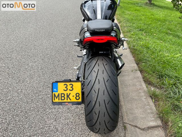 triumph - rocket-iii-r