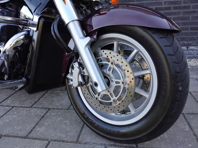suzuki - intruder-c-1800-r