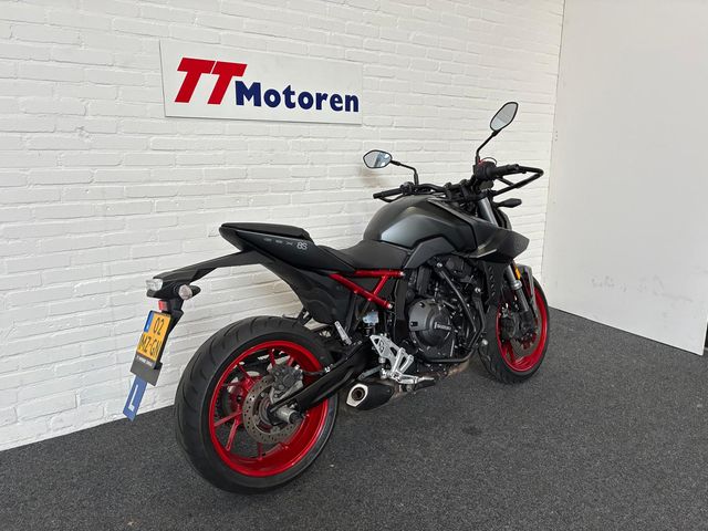 suzuki - gsx-8s