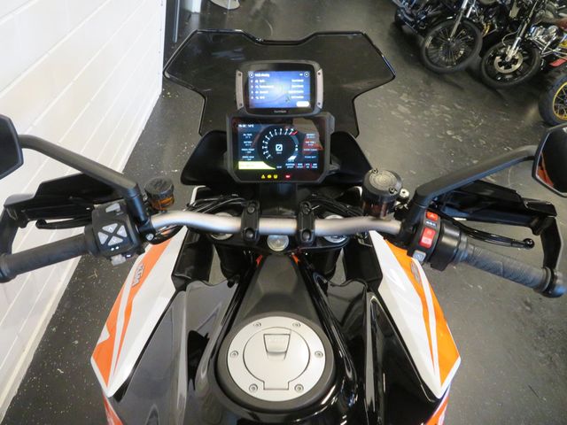 ktm - 1290-super-duke-gt