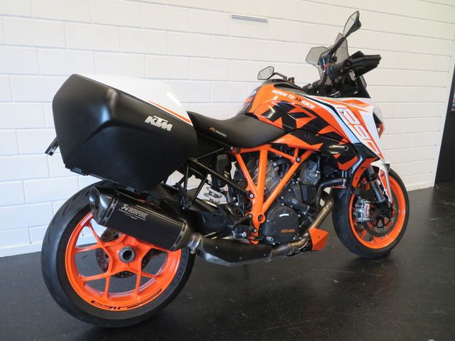 ktm - 1290-super-duke-gt
