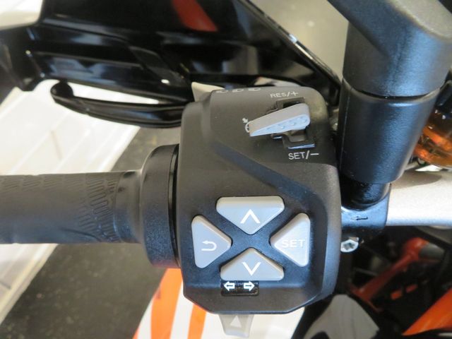 ktm - 1290-super-duke-gt