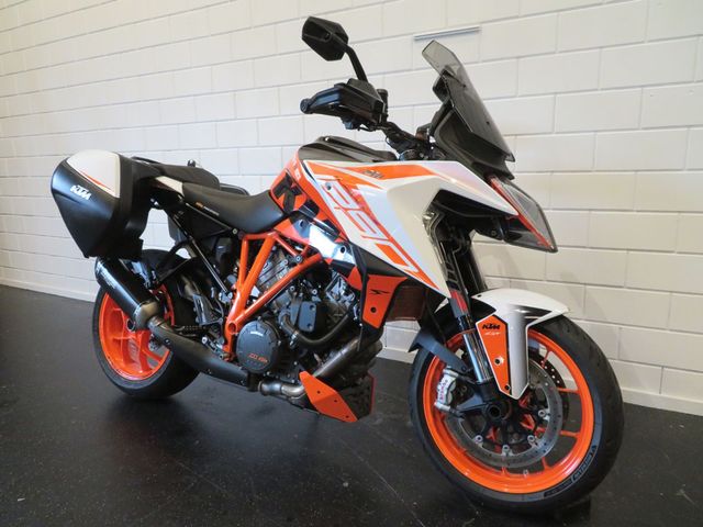 ktm - 1290-super-duke-gt