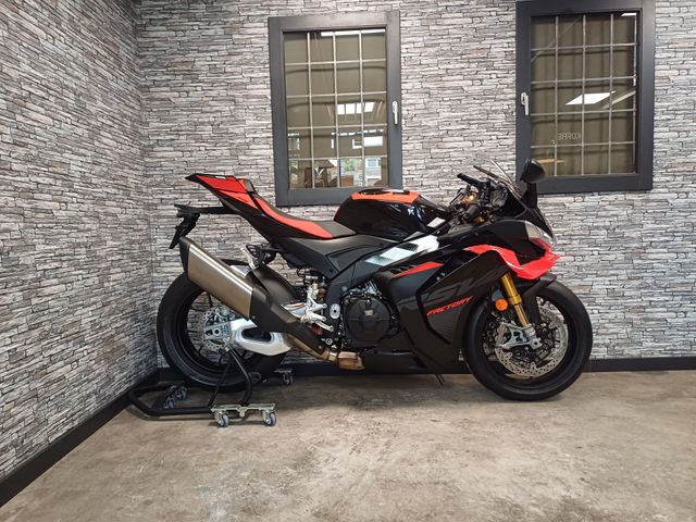aprilia - rsv-4-1100-factory
