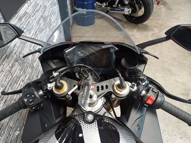 aprilia - rsv-4-1100-factory
