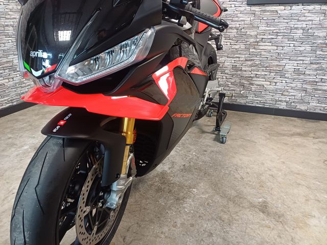 aprilia - rsv-4-1100-factory