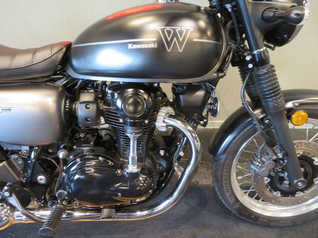 kawasaki - w800-special-edition
