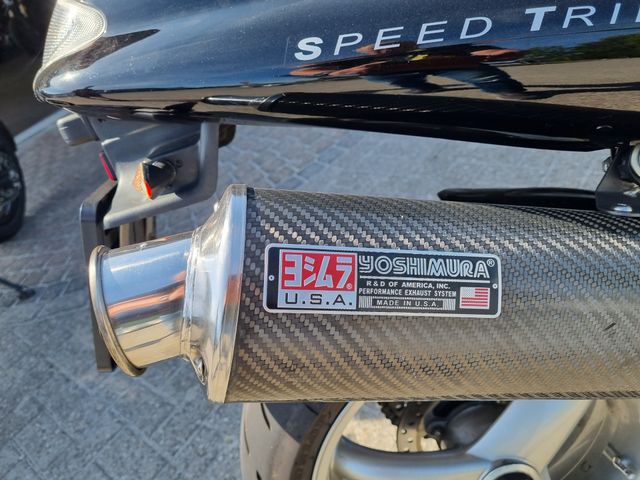 triumph - 955-i-speed-triple