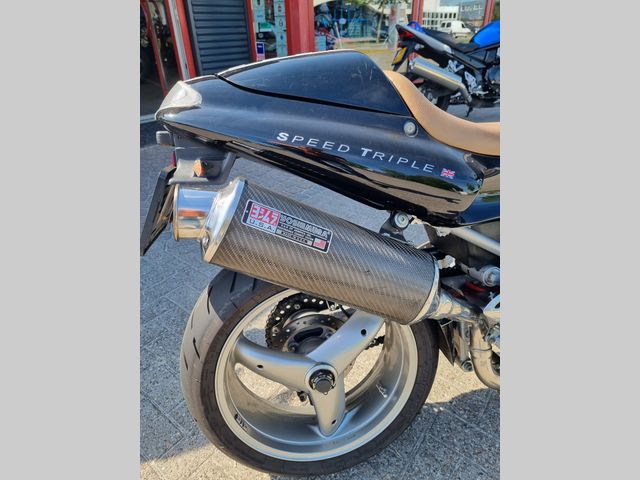 triumph - 955-i-speed-triple
