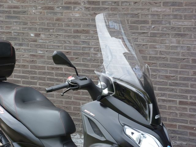 piaggio - mp3-300-hpe-sport