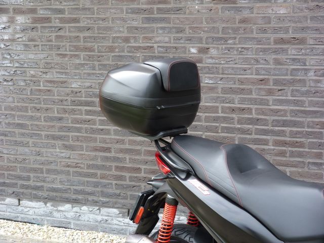 piaggio - mp3-300-hpe-sport