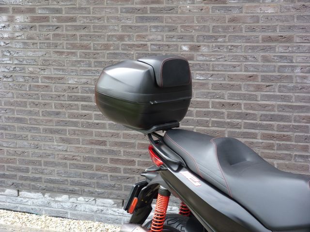 piaggio - mp3-300-hpe-sport