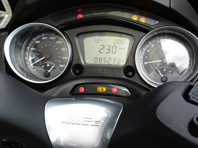 piaggio - mp3-300-hpe-sport