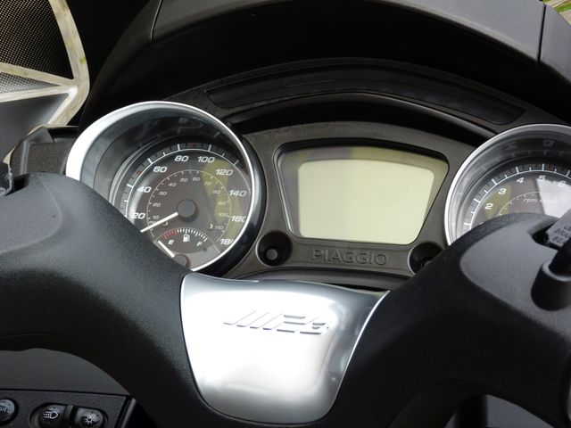 piaggio - mp3-300-hpe-sport