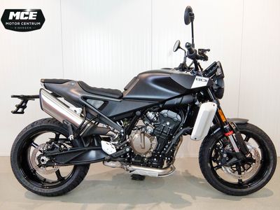 HUSQVARNA SVARTPILEN 801 – foto 2