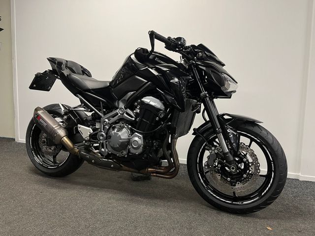 kawasaki - z900
