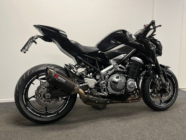 kawasaki - z900