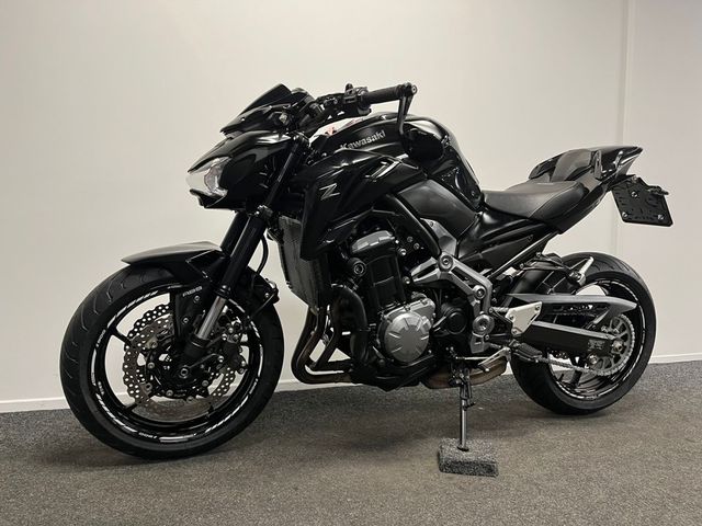 kawasaki - z900