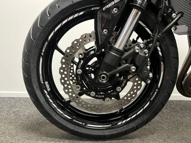 kawasaki - z900